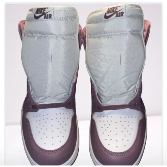 NWOT - Air Jordan 1 Retro High Sneakers - Picture 2 of 7